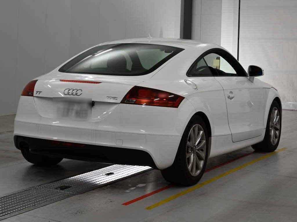 AUDI TT