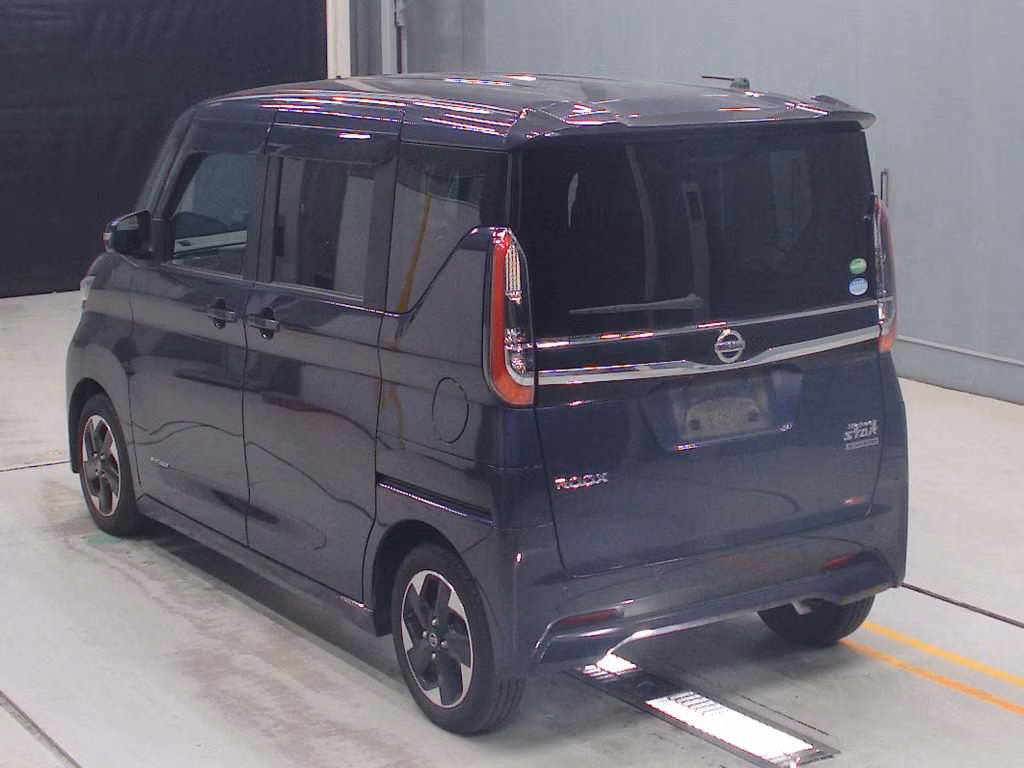 NISSAN ROOX