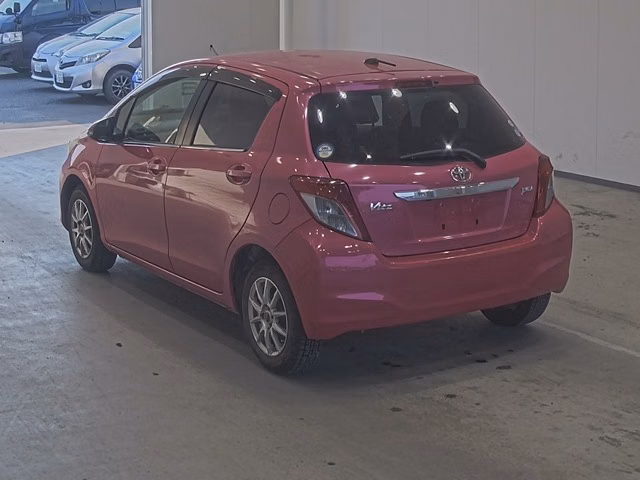 TOYOTA VITZ