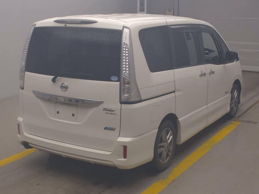 NISSAN SERENA