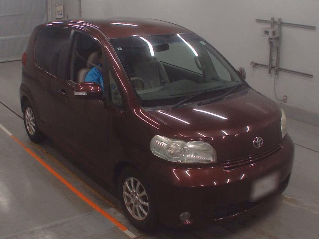 TOYOTA PORTE