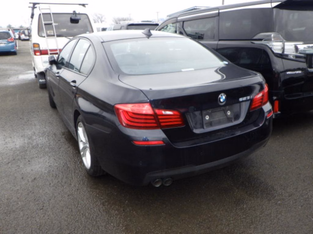 BMW 5-SERIES
