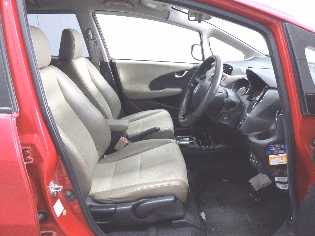 HONDA FIT SHUTTLE