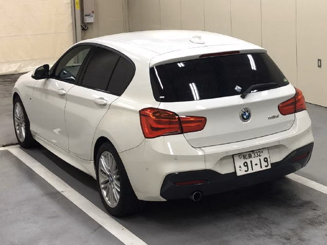 BMW 1-SERIES