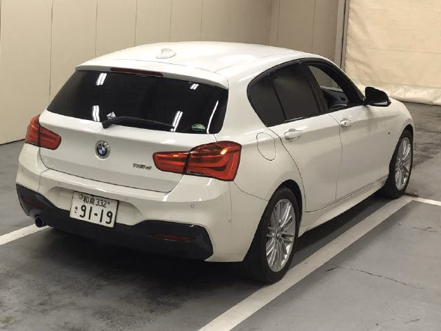 BMW 1-SERIES