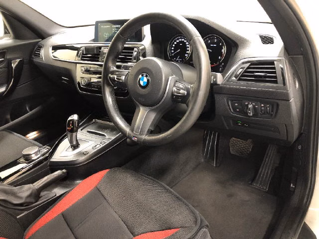 BMW 1-SERIES