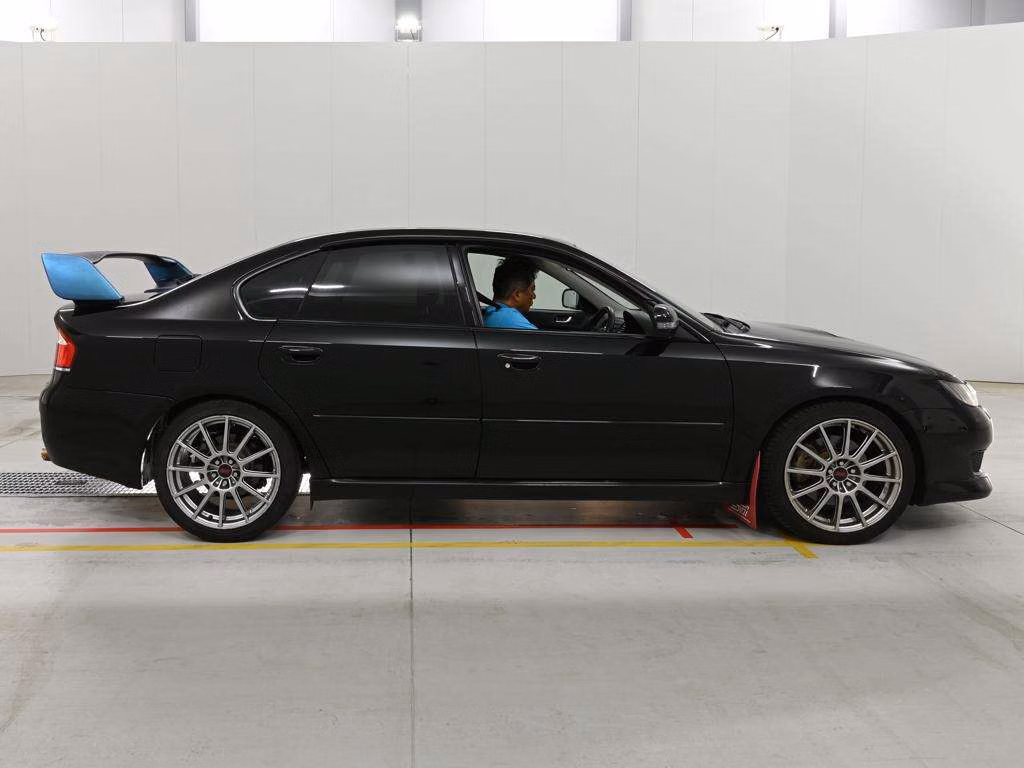 SUBARU LEGACY B4