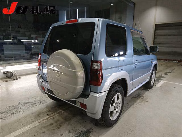 MITSUBISHI PAJERO MINI
