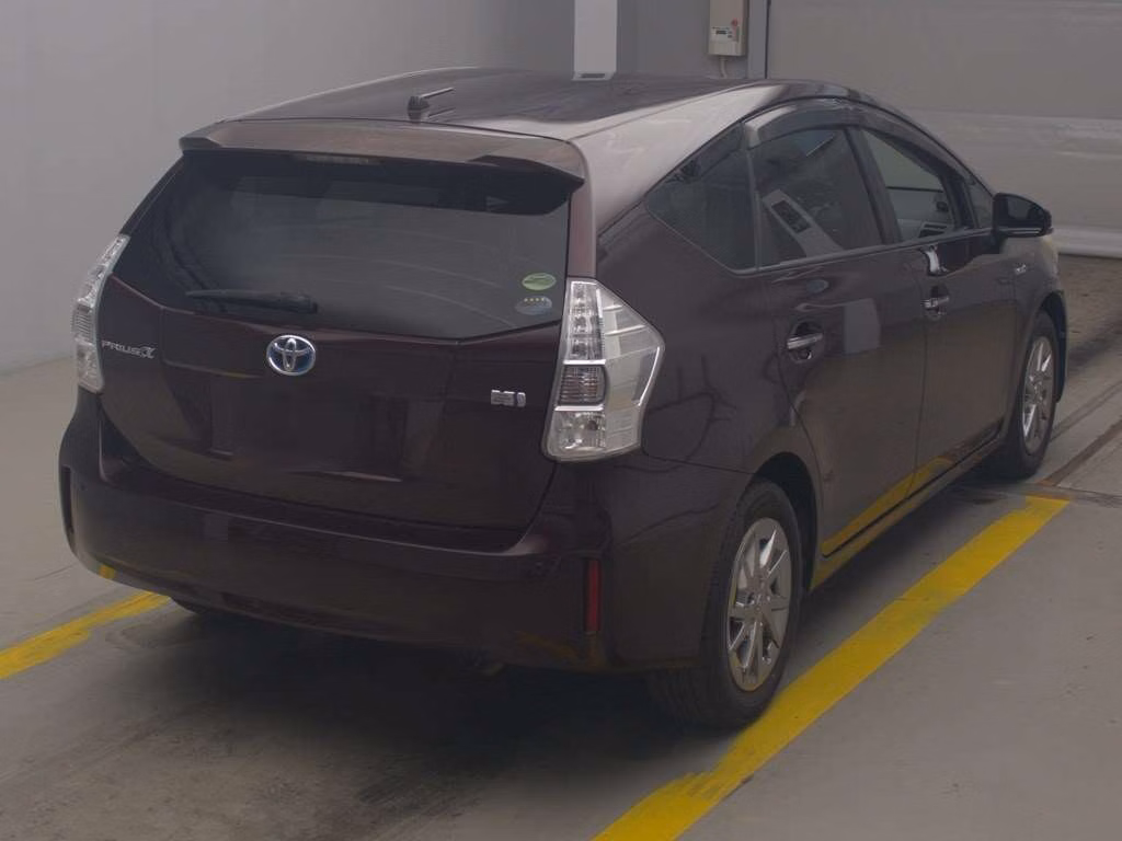 TOYOTA PRIUS ALPHA