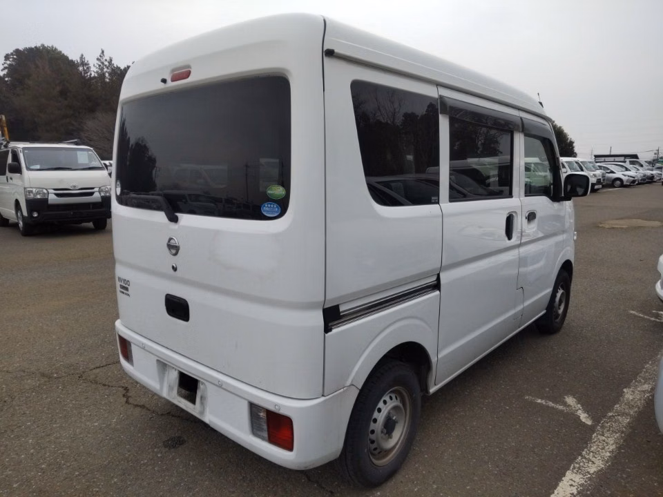 NISSAN NV100 CLIPPER
