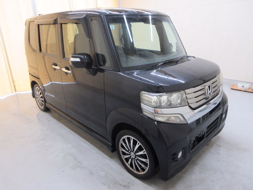 HONDA N-BOX
