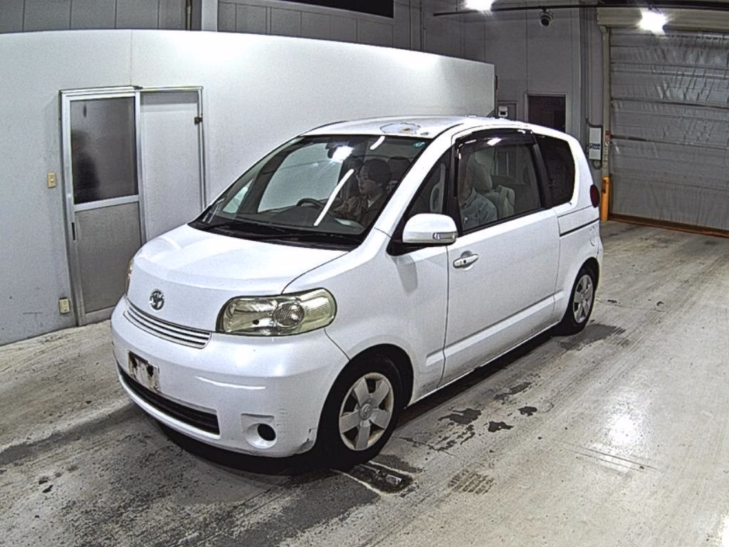 TOYOTA PORTE