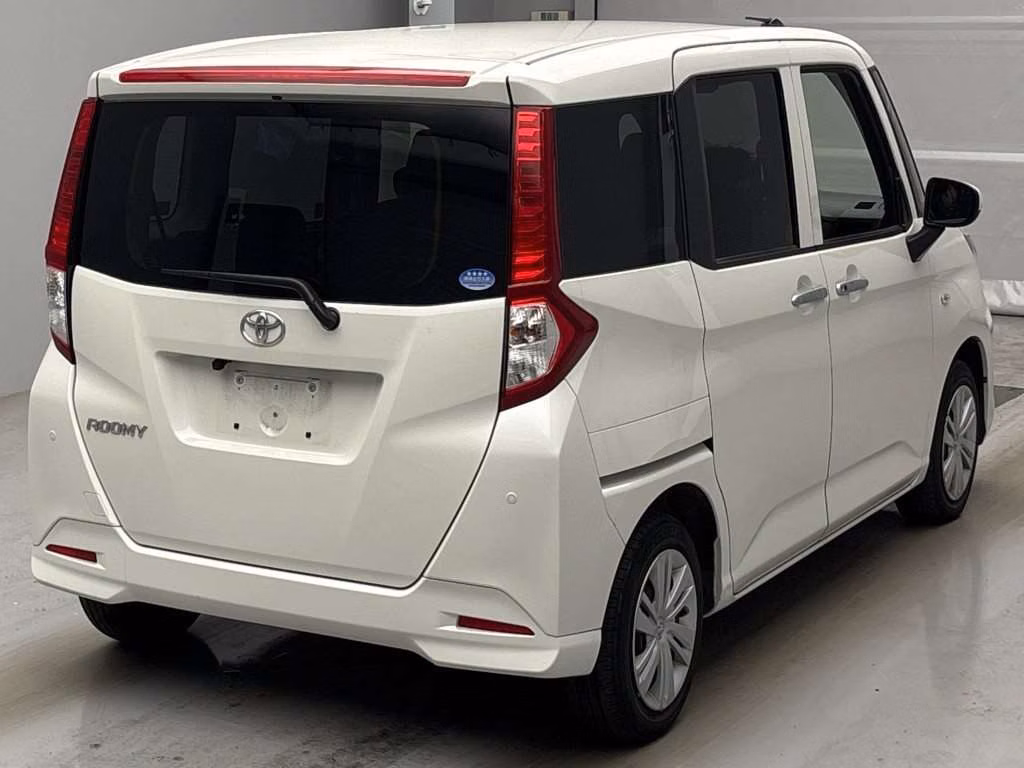 TOYOTA ROOMY