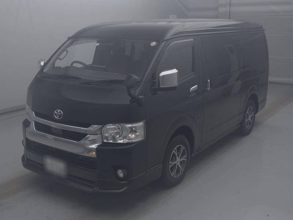 TOYOTA HIACE