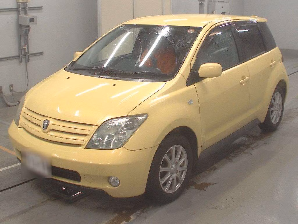 TOYOTA IST