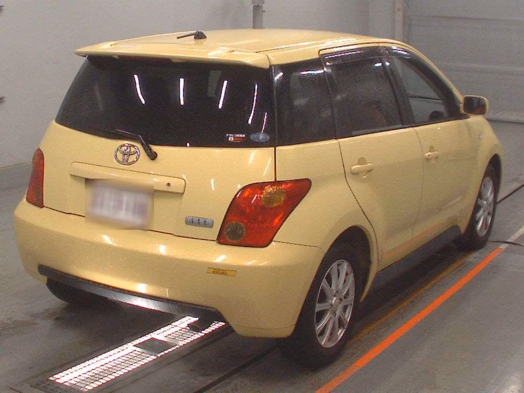 TOYOTA IST
