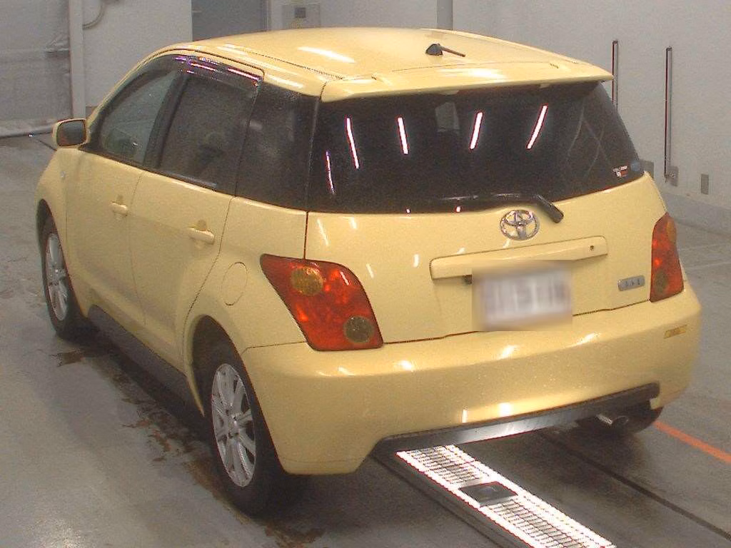 TOYOTA IST