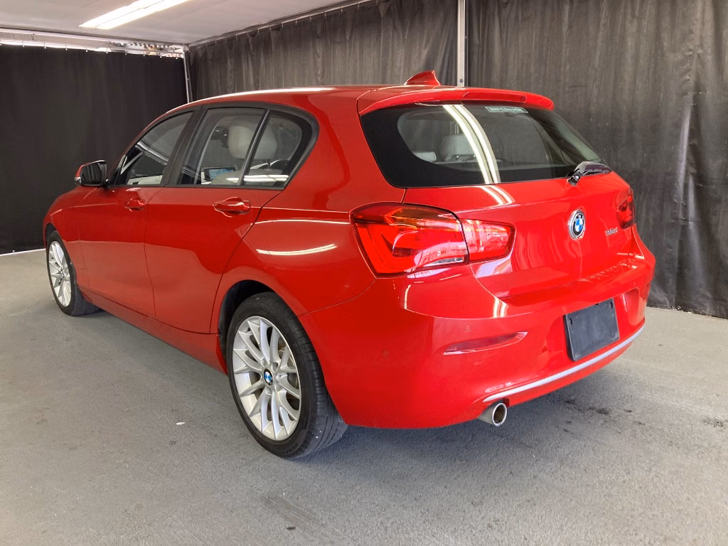 BMW 1-SERIES