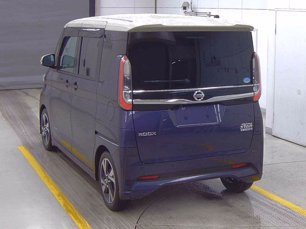 NISSAN ROOX