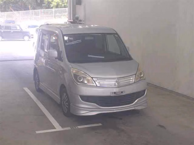 MITSUBISHI DELICA D:2