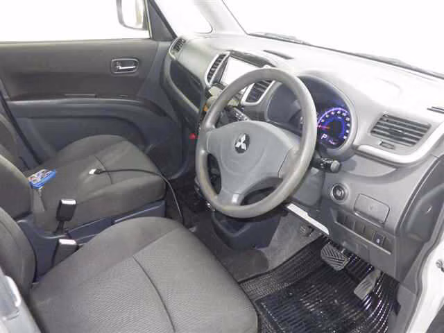 MITSUBISHI DELICA D:2