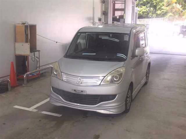 MITSUBISHI DELICA D:2