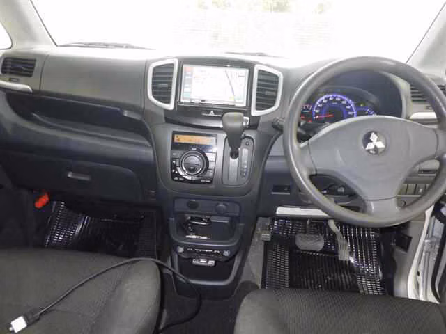 MITSUBISHI DELICA D:2