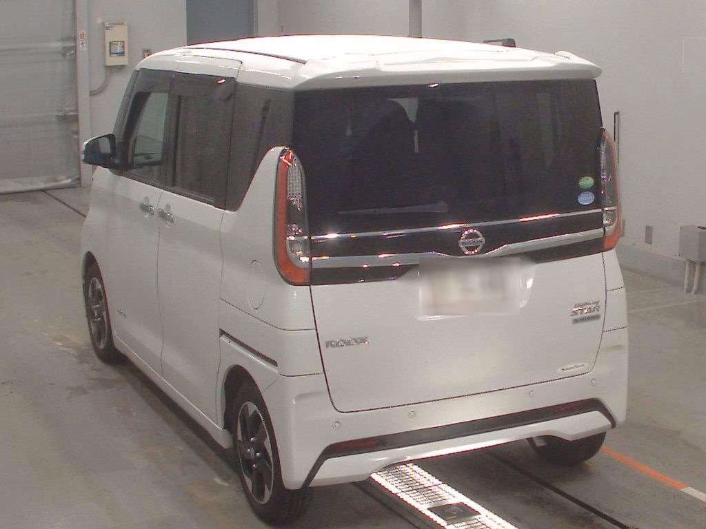 NISSAN ROOX