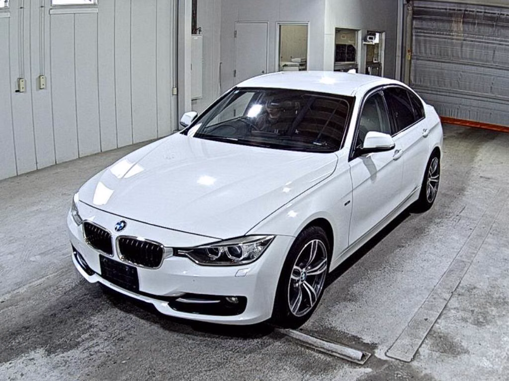 BMW 3-SERIES