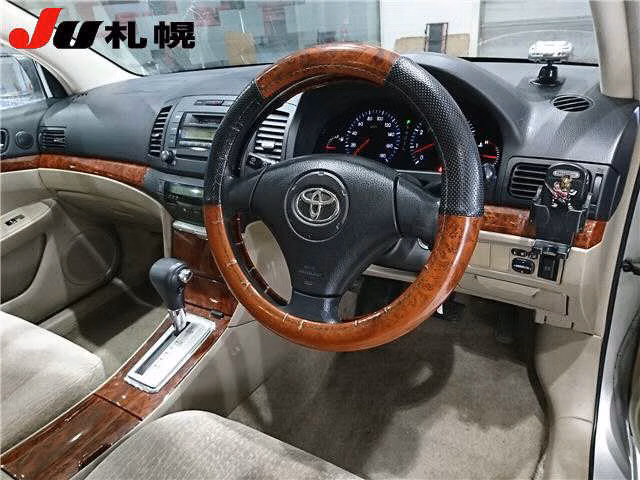 TOYOTA PREMIO