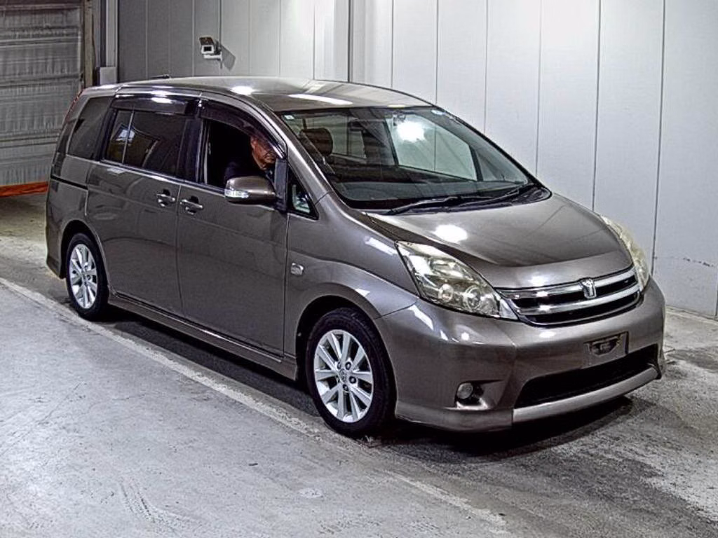 TOYOTA ISIS