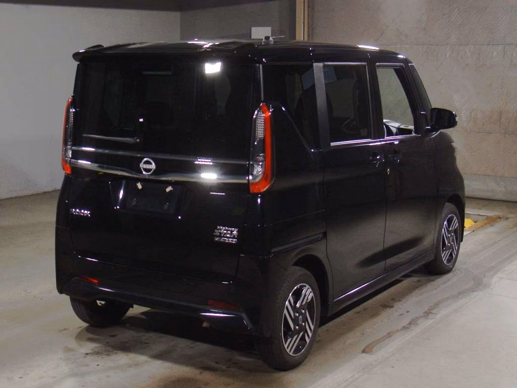 NISSAN ROOX