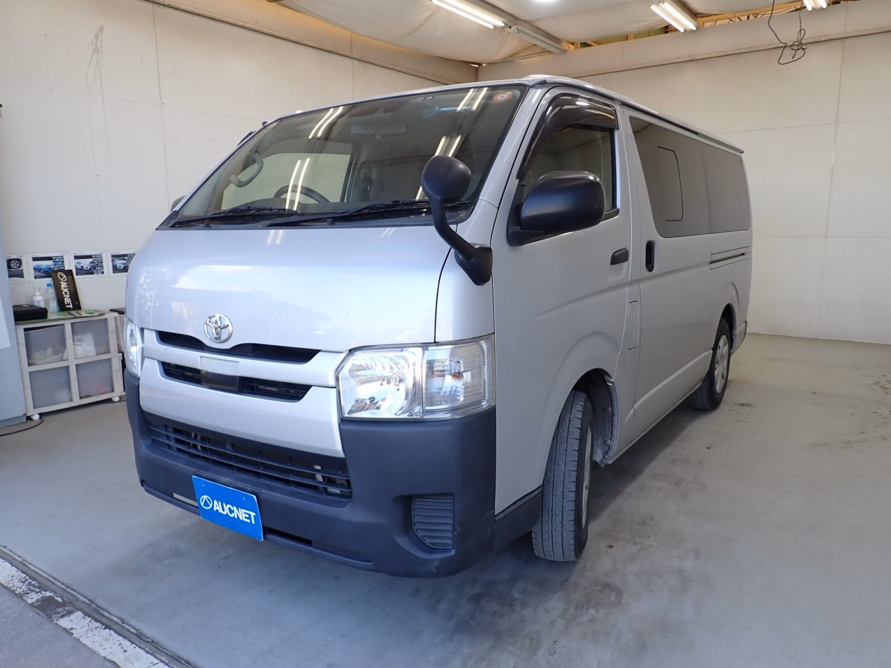 TOYOTA REGIUS ACE