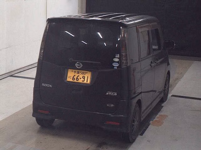NISSAN ROOX