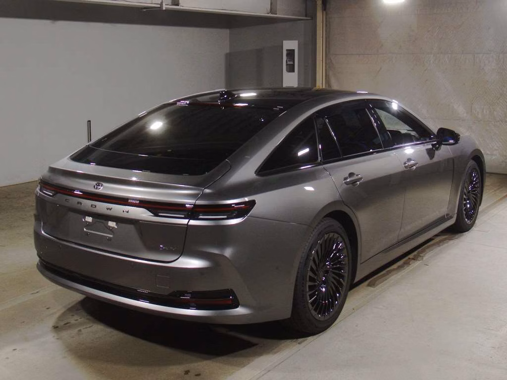 TOYOTA CROWN