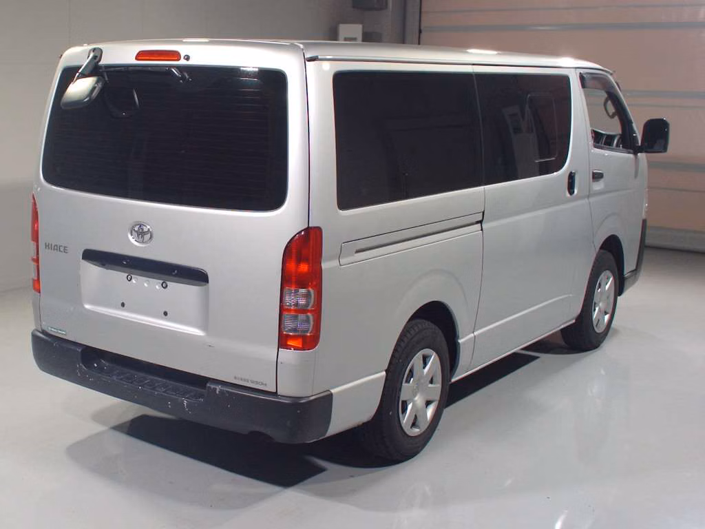 TOYOTA REGIUS ACE