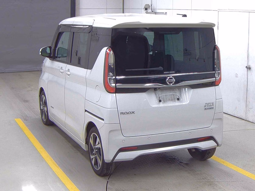 NISSAN ROOX