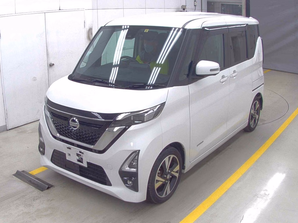 NISSAN ROOX
