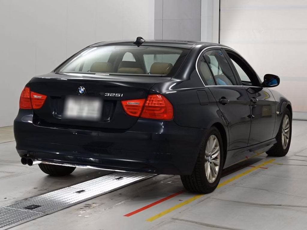 BMW 3-SERIES