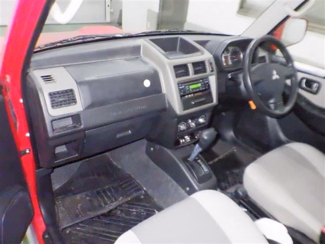 MITSUBISHI PAJERO MINI