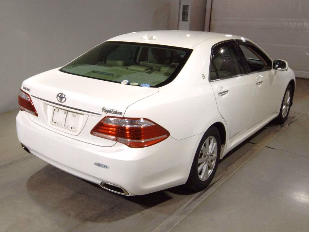TOYOTA CROWN