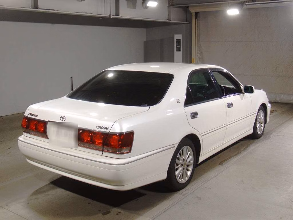 TOYOTA CROWN