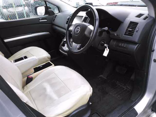 MAZDA MPV