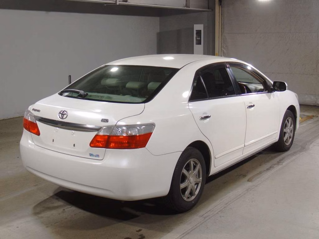 TOYOTA PREMIO