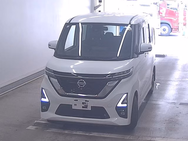 NISSAN ROOX