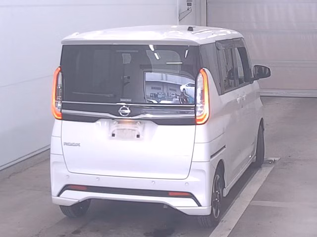 NISSAN ROOX