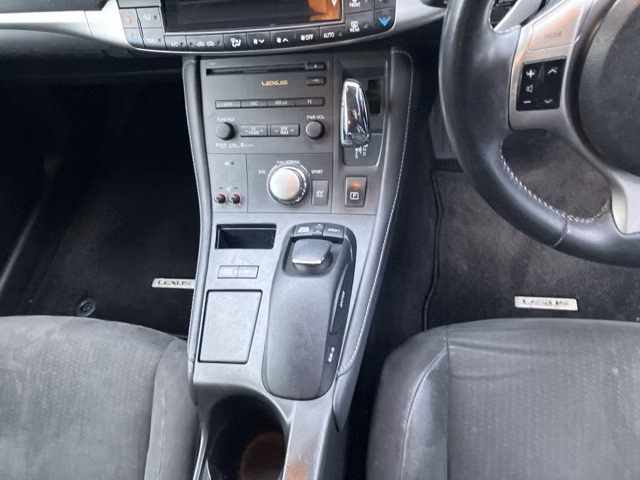 LEXUS CT200H