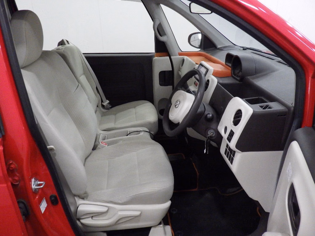 TOYOTA PORTE