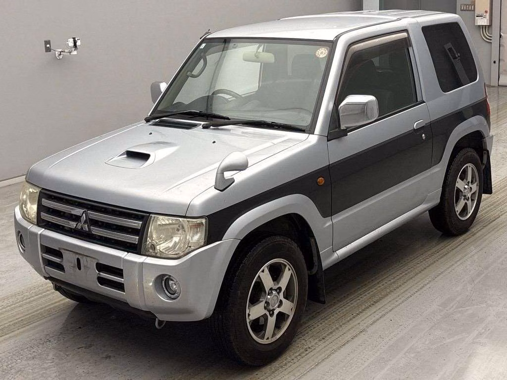 MITSUBISHI PAJERO MINI