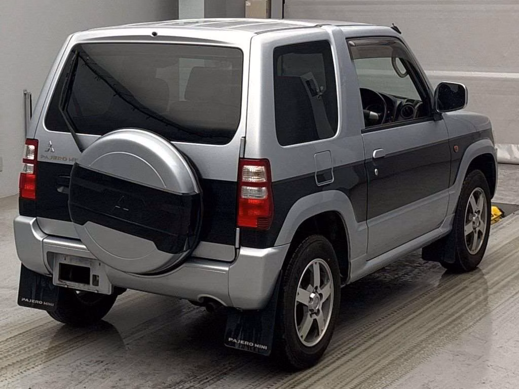 MITSUBISHI PAJERO MINI